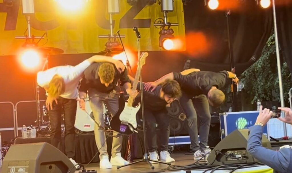 Band called Gargalesis performing on stage on the festival Koepeltjesfestival